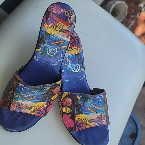 Women's Shoes Sz 6 Purple Painted Leather Open Toe Sandals Slides Wedge Tropical - Picture 3 of 9